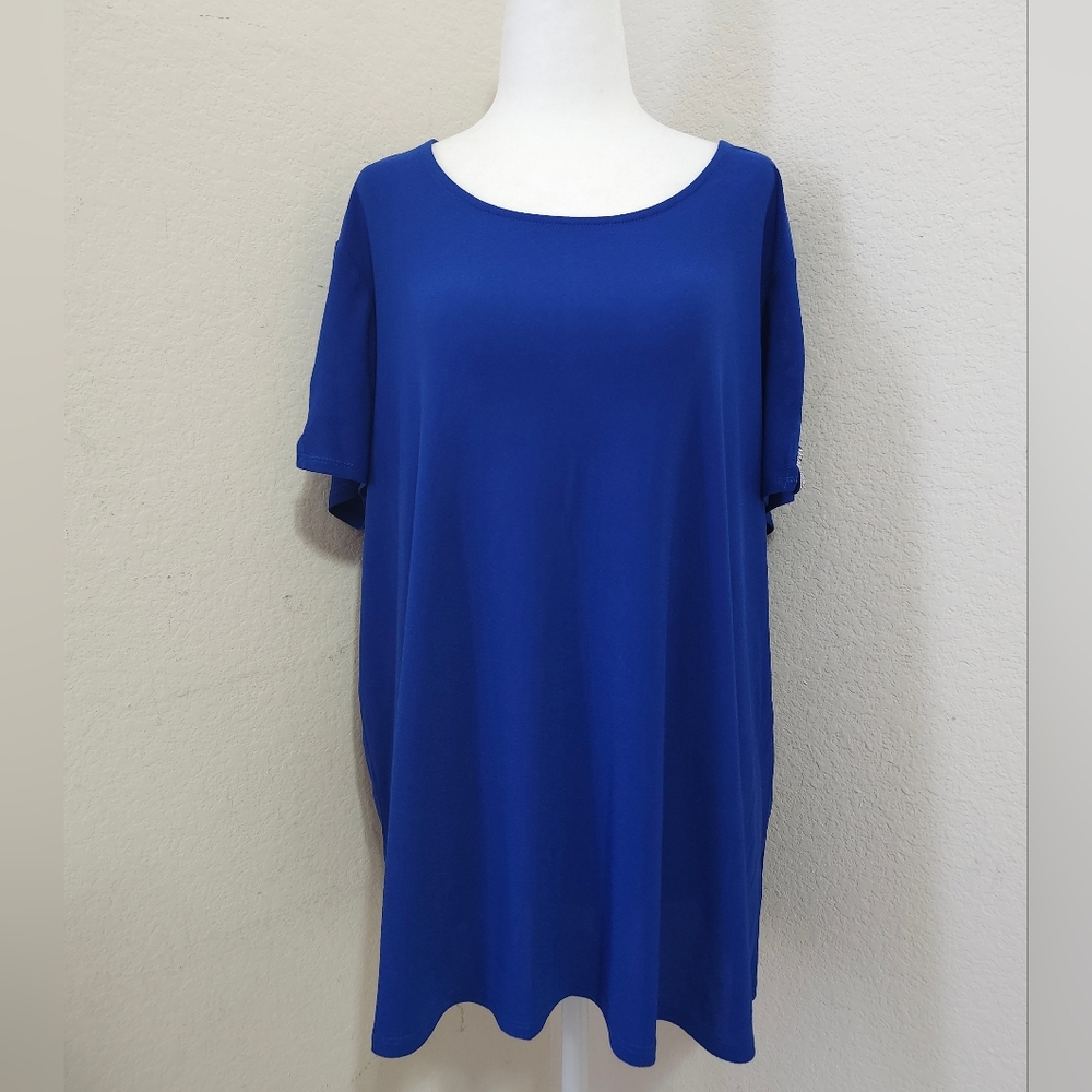89th and Madison royal blue bedazzled sleeves 2x top